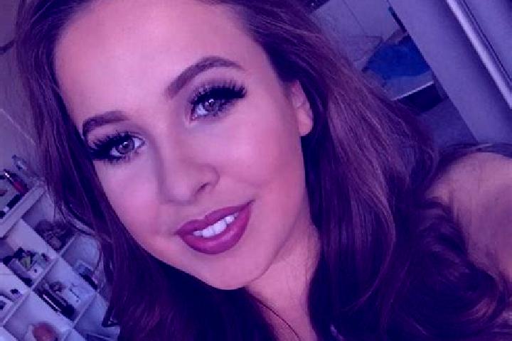 Lucy, 32, a red grey-eyed slavic companion based in Sikatuna. Offering 69, Deep French Kissing, Girlfriend Experience, Overnight, Party Girl. Available for i...