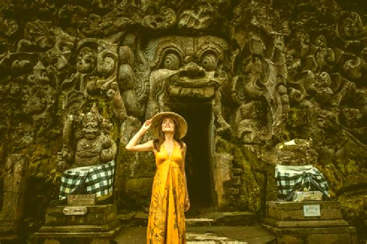 Lucy, 32 — Escort in Gajah, Indonesia