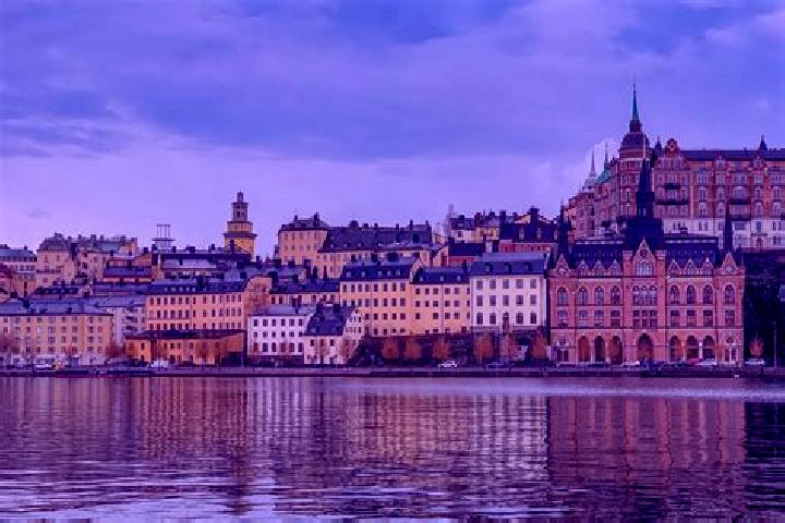 Lucy, 32 — Escort in Loeberoed, Sweden