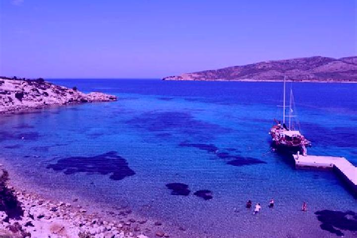 Lucy, 32 — Escort in Plati, Greece