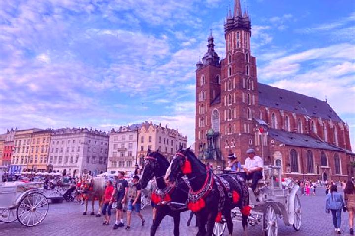 Lucy, 32 — Escort in Swiebodna, Poland