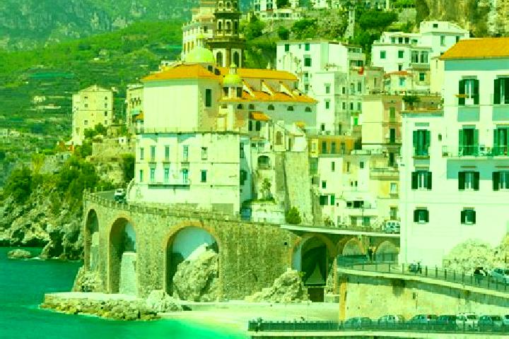 Lucy, 32 — Escort in Uggia-Pazzera-Bizzarrino, Italy