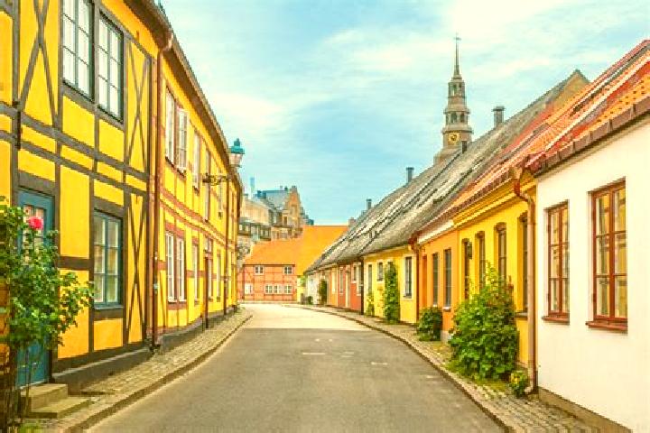 Lucy, 32 — Escort in Ystad, Sweden