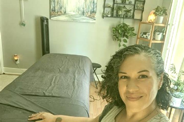 Lucy, 33, a black brown-eyed mixed companion based in Rancho Queimado. Offering Tantra, Prostate Massage, Fetish, Erotic Massage. Available for incall and ou...
