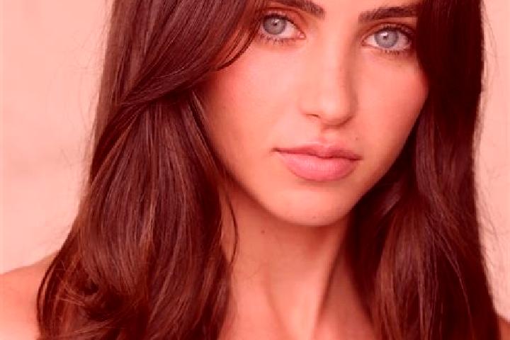 Lucy, 33, a red dark-eyed latina companion based in Klimkovice. Offering Overnight, Tantra, BDSM. Available for incall and outcall, day and evening dates.