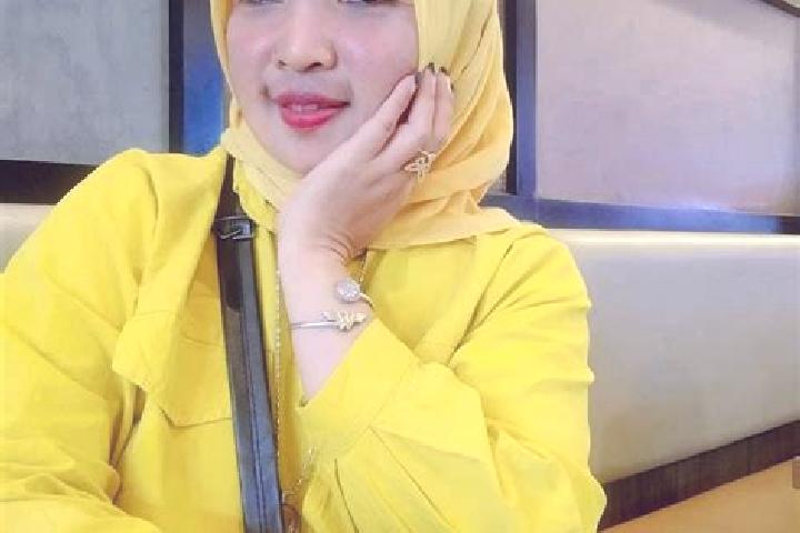Lucy, 33 — Escort in Besukan, Indonesia