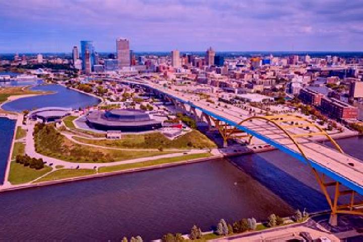 Lucy, 33 — Escort in Milwaukee, United States