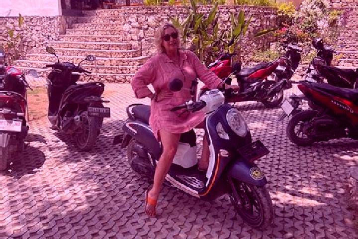Lucy, 33 — Escort in Ped, Indonesia