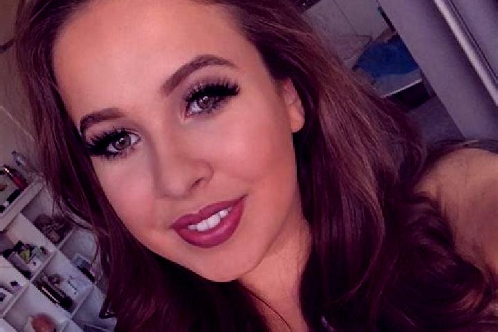 Lucy, 34, a brunette brown-eyed slavic companion based in Bandarbeyla. Offering Couples, Prostate Massage, Fetish, Striptease, OWO. Available for incall and ...