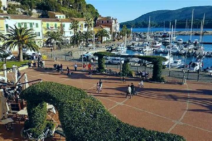 Lucy, 34, a red grey-eyed indian companion based in Porto Azzurro. Offering A-Level, Dinner Date, Fetish, Prostate Massage. Available for incall and outcall,...