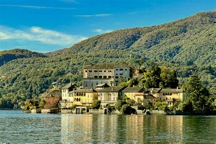 Lucy, 34 — Escort in Grumolo Pedemonte, Italy