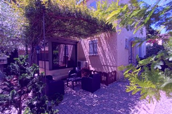 Lucy, 34 — Escort in Serignan-du-Comtat, France