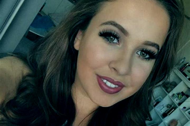 Lucy, 35, a auburn brown-eyed european companion based in Sant Alessio Siculo. Offering Party Girl, Couples, Striptease, GFE, Erotic Massage. Available for i...