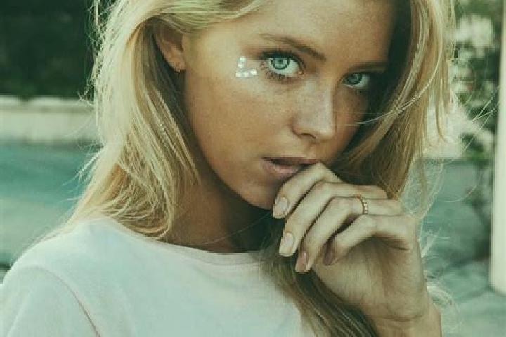 Lucy, 35, a blonde blue-eyed caribbean companion based in Bychawa. Offering Duos, CIM, Domination. Available for incall and outcall, overnight bookings avail...