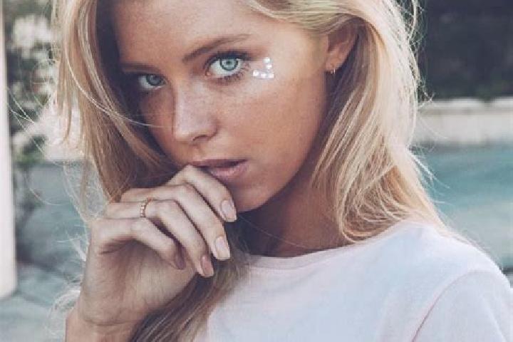 Lucy, 35, a blonde blue-eyed caribbean companion based in Silves. Offering Massage, Duos, Dinner Date. Available for incall and outcall, overnight bookings a...