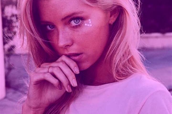 Lucy, 35, a blonde blue-eyed mediterranean companion based in Crespano del Grappa. Offering Fetish, Domination. Available for incall and outcall, day and eve...