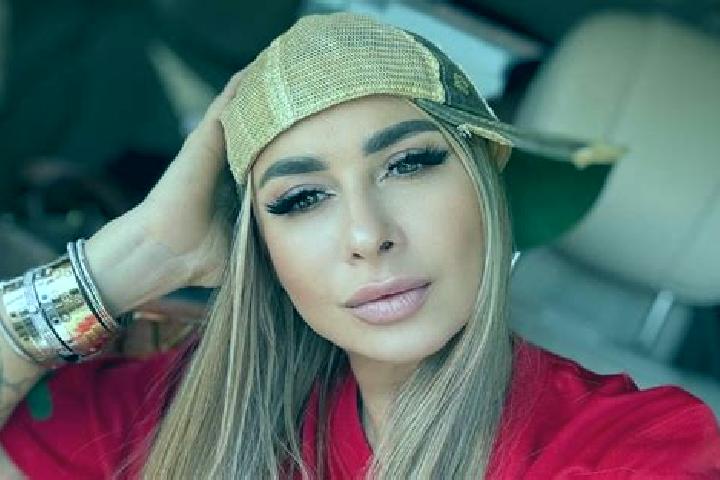 Lucy, 35 — Escort in Livezile, Romania