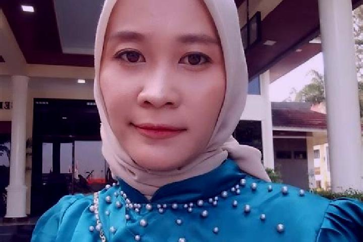 Lucy, 35 — Escort in Ngulung Wetan, Indonesia
