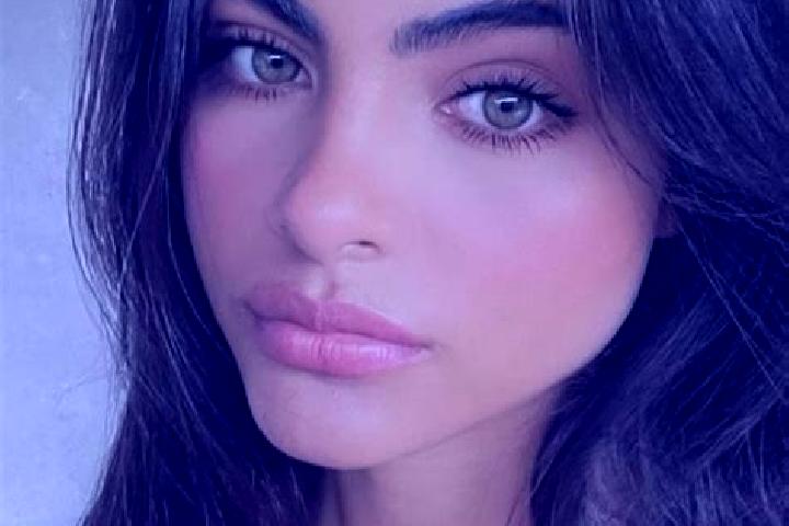 Lucy, 36, a brunette green-eyed middle eastern companion based in Kotzting. Offering A-Level, Striptease, Girlfriend Experience, Travel Companion. Available ...