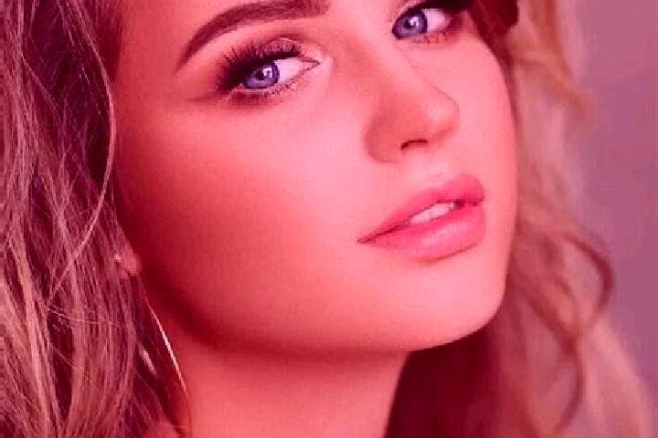 Lucy, 36, a dark blonde blue-eyed mediterranean companion based in Bundaberg. Offering Overnight, Travel Companion, 69. Available for incall and outcall, ove...