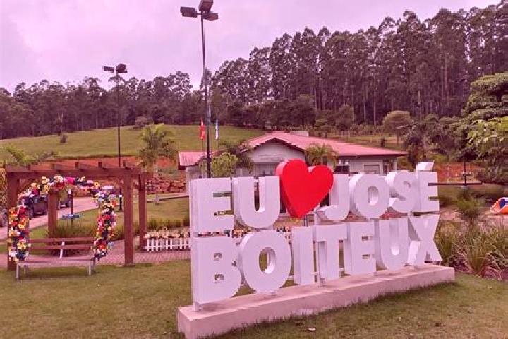 Lucy, 36 — Escort in Jose Boiteux, Brazil