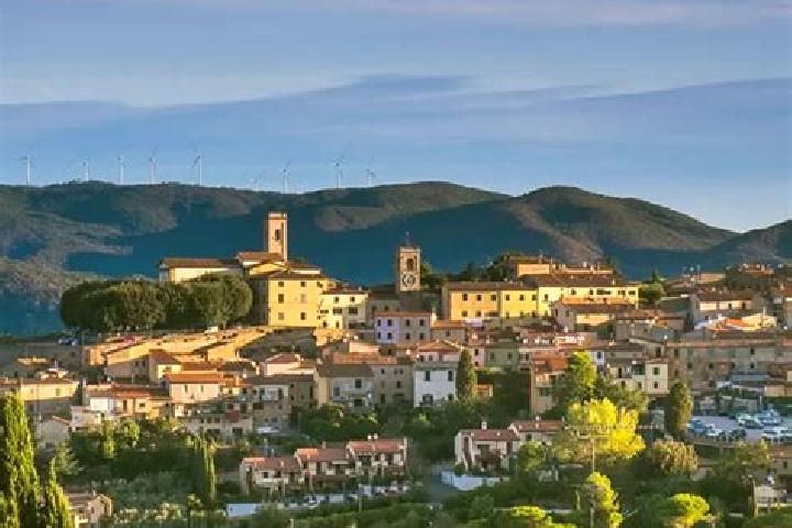 Lucy, 36 — Escort in Montescudaio, Italy
