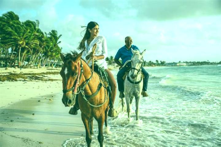 Lucy, 36 — Escort in San Andres de Sotavento, Colombia