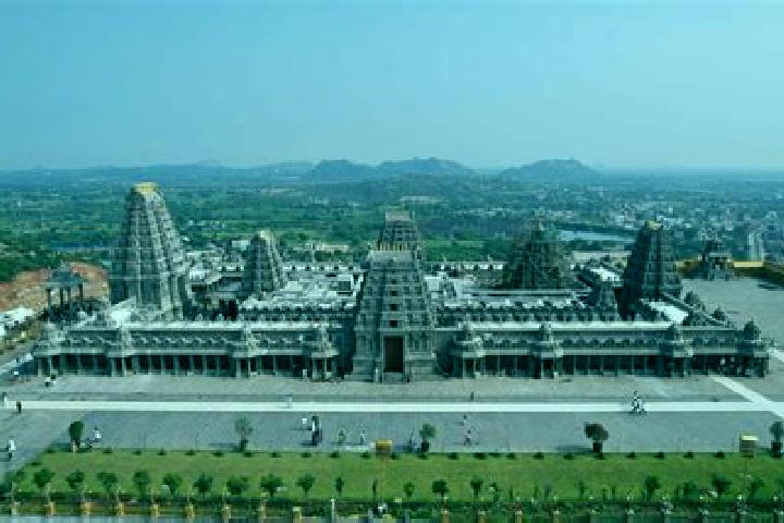 Lucy, 36 — Escort in Yadagirigutta, India