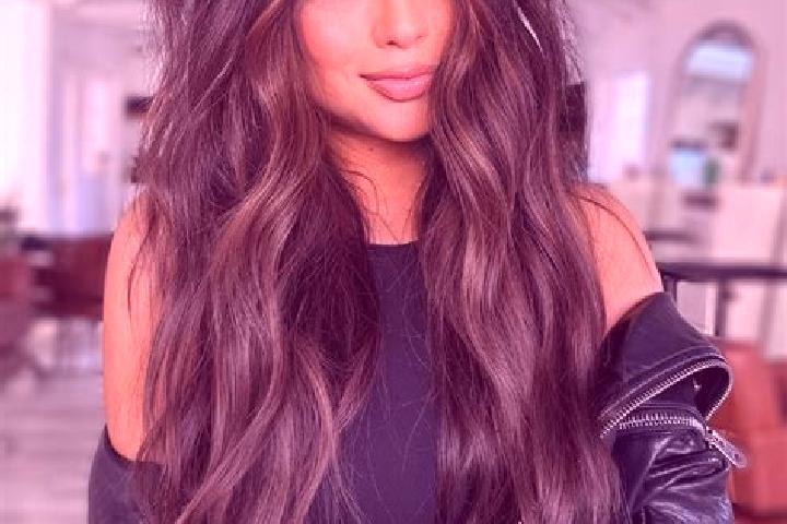 Lucy, 37, a brunette dark-eyed mixed companion based in Suto Orizare. Offering Couples, Tantra, A-Level, 69. Available for incall and outcall, day and evenin...