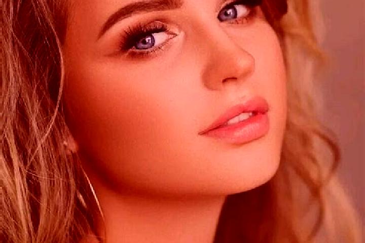 Lucy, 37, a dark blonde blue-eyed mediterranean companion based in Pironchamps. Offering Domination, Striptease, 69, Dinner Date. Available for incall and ou...