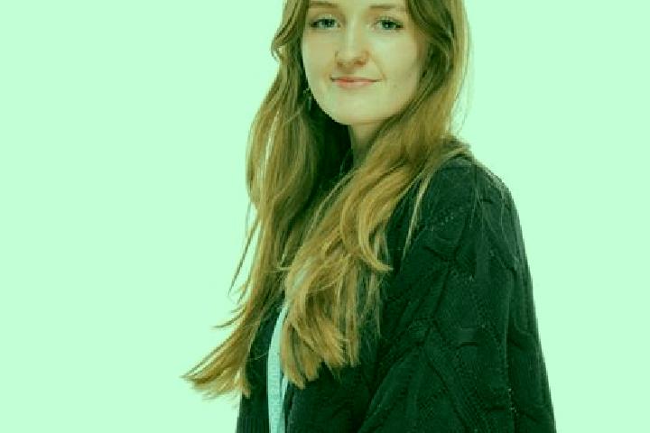 Lucy, 37, a red green-eyed mixed companion based in Brockenhurst. Offering Overnight, A-Level, Party Girl, GFE. Available for incall and outcall, day and eve...
