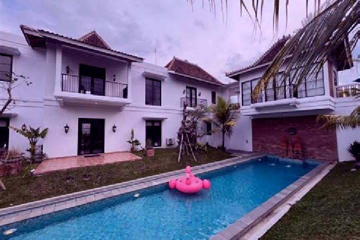 Lucy, 37 — Escort in Ngemplak Kidul, Indonesia