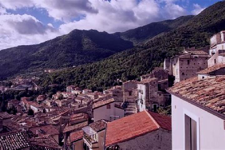 Lucy, 37 — Escort in Papasidero, Italy