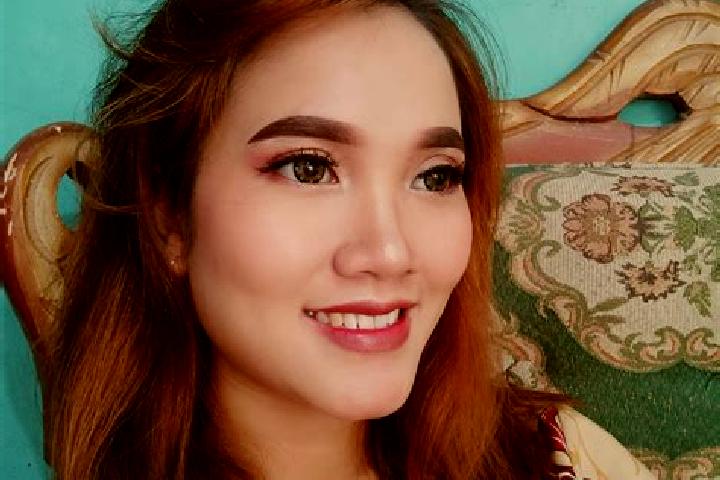 Lucy, 37 — Escort in Tompasobaru, Indonesia