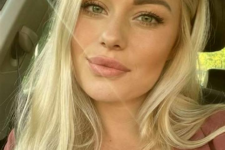 Lucy, 38, a blonde hazel-eyed middle eastern companion based in Demiroeren. Offering GFE, Erotic Massage, Tantra. Available for incall and outcall, day and e...