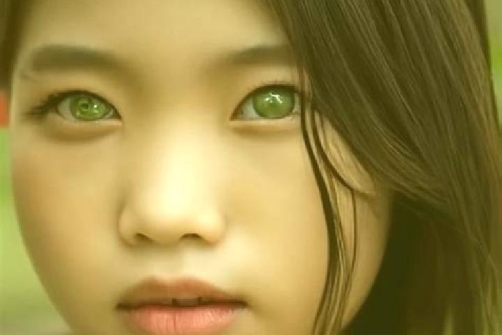Lucy, 38, a red green-eyed asian companion based in Levier. Offering Girlfriend Experience, Travel Companion. Available for incall and outcall, day and eveni...