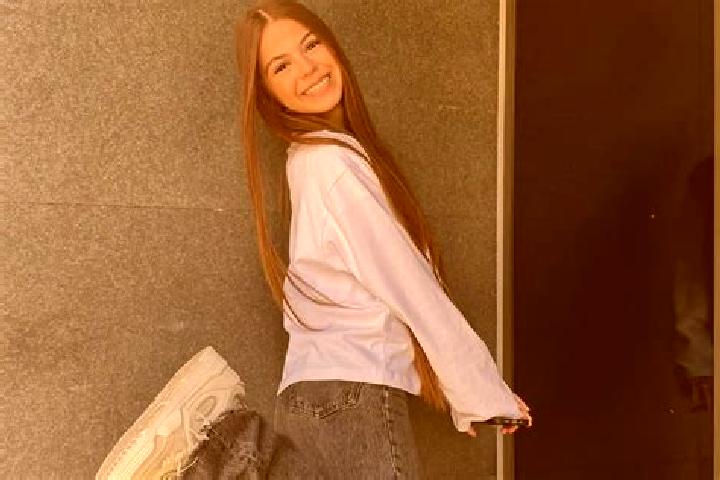 Lucy, 38 — Escort in Kayaci, Turkey