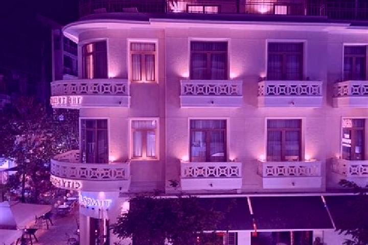 Lucy, 38 — Escort in Rodes, France