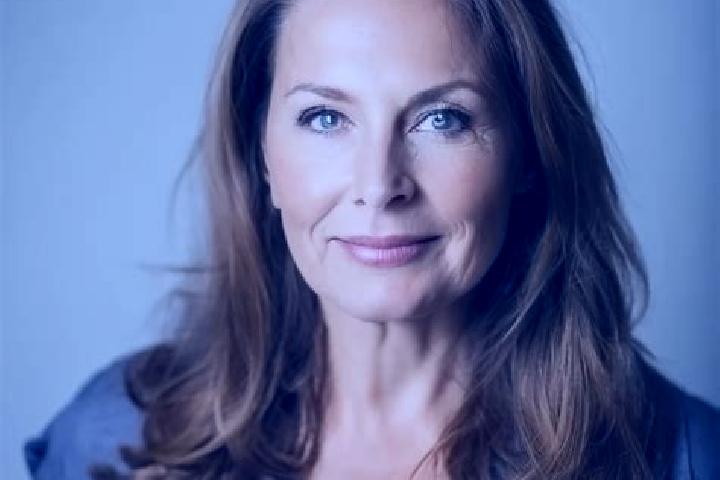 Lucy, 39, a brunette grey-eyed caucasian companion based in Velka Kras. Offering Prostate Massage, Duos, A-Level. Available for incall and outcall, day and e...