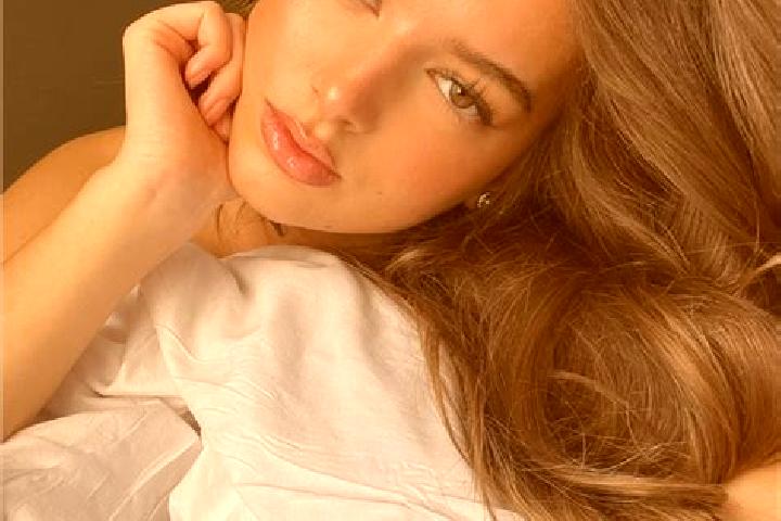 Lucy, 39, a chestnut grey-eyed latina companion based in Jember. Offering Girlfriend Experience, Massage, Dinner Date, Striptease. Available for incall and o...
