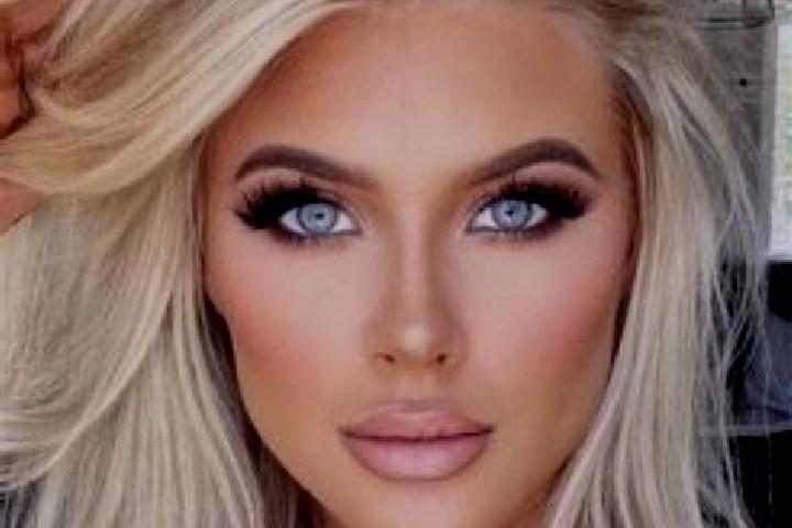 Lucy, 39, a platinum blonde grey-eyed mixed companion based in Aspich. Offering Overnight, Erotic Massage, Prostate Massage, Massage, 69. Available for incal...