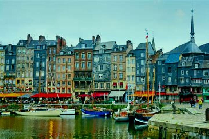 Lucy, 39 — Escort in Gonneville-sur-Honfleur, France