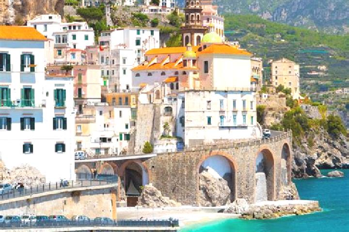 Lucy, 39 — Escort in Maggiora, Italy