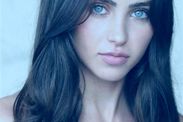 Luna, 20, a auburn brown-eyed caribbean companion based in Korvekuela. Offering Couples, Overnight, 69. Available for incall and outcall, day and evening dates.