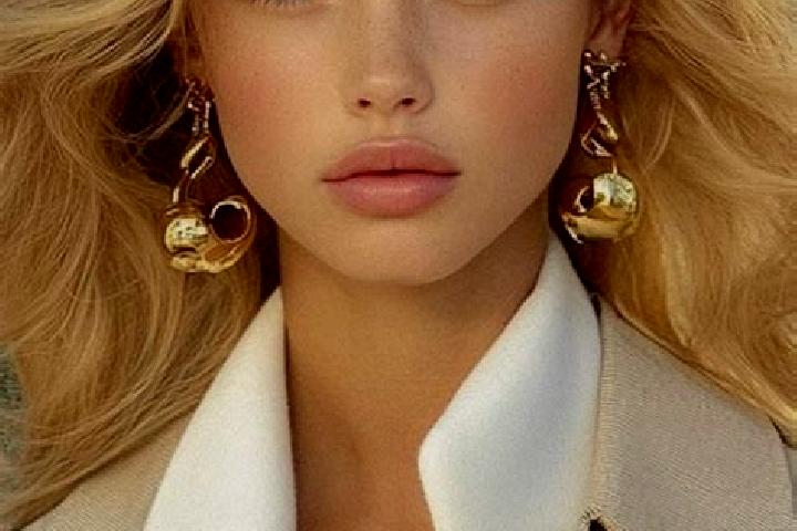 Luna, 20, a blonde grey-eyed caribbean companion based in Amarante. Offering Striptease, Couples, Fetish, Girlfriend Experience. Available for incall and out...