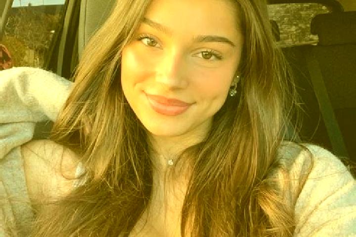 Luna, 20, a brunette dark-eyed indian companion based in Senanghati. Offering CIM, Erotic Massage, Girlfriend Experience, Party Girl. Available for incall an...