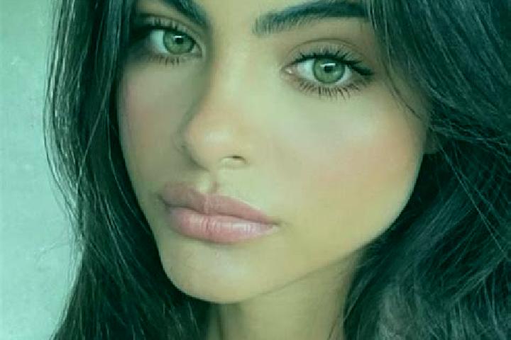 Luna, 20, a brunette green-eyed caribbean companion based in Portree. Offering Striptease, Travel Companion, Erotic Massage, Overnight, Couples. Available fo...