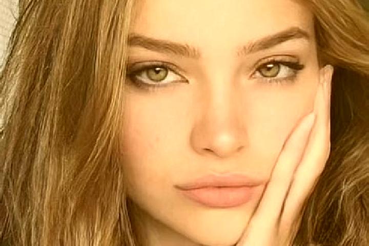 Luna, 20, a brunette green-eyed slavic companion based in Cieszacin Wielki. Offering A-Level, Striptease, CIM, Girlfriend Experience. Available for incall an...