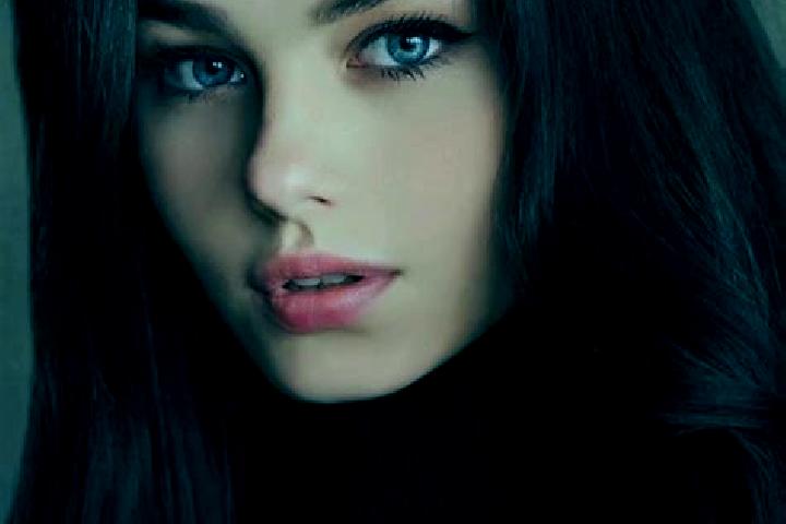 Luna, 20, a brunette grey-eyed slavic companion based in Ahueyahualco. Offering Domination, Girlfriend Experience, 69, Travel Companion. Available for incall...
