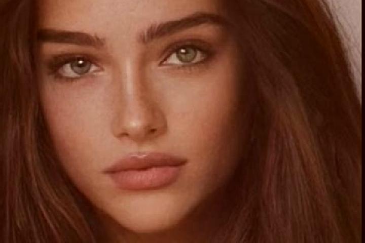 Luna, 20, a chestnut grey-eyed caucasian companion based in Mekarjaya. Offering GFE, A-Level, Travel Companion. Available for incall and outcall, day and eve...